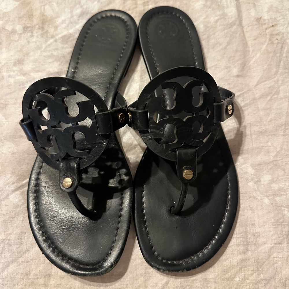 Tori Burch Miller Size 9 w Dust Bag